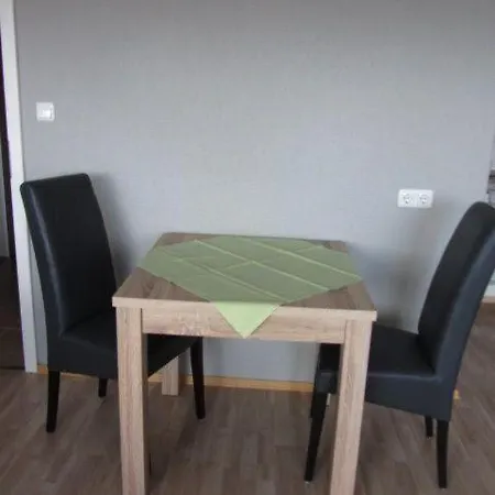 Luv-und-lee-apartment-21