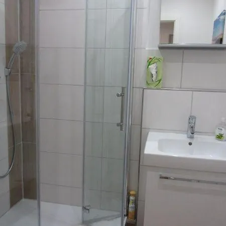 Luv-und-lee-apartment-21 Appartement *
