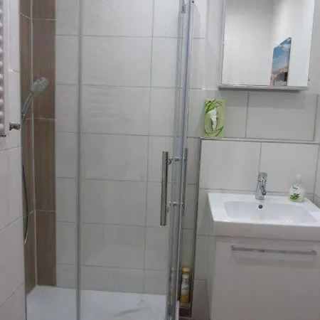 Luv-und-lee-apartment-21 Appartement *